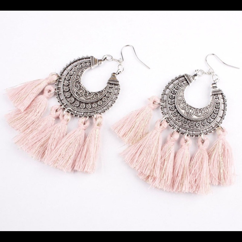 Tribal crescent moon tassel earrings - Picture 5 of 7